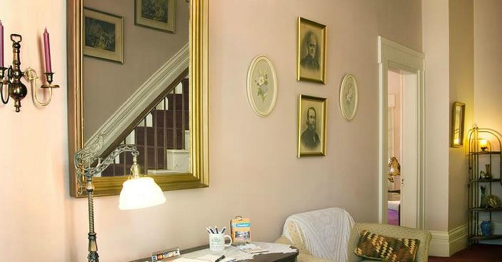 Munro House Bed And Breakfast Jonesville Eksteriør billede