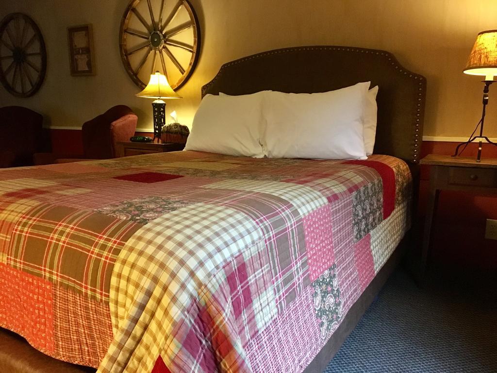 Munro House Bed And Breakfast Jonesville Eksteriør billede